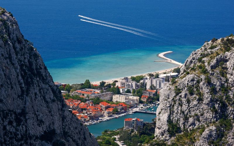 omis