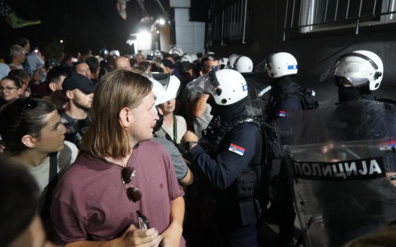 protesti srbija.jpg