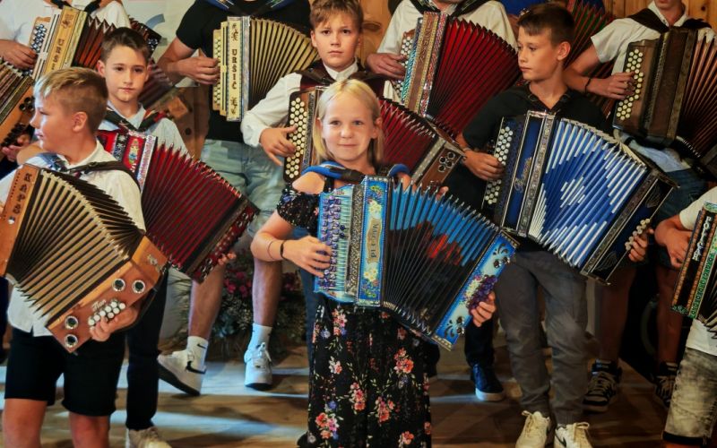 nina_med_nastopom.jpg