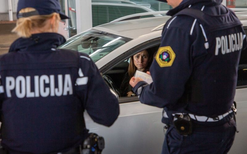 policija hrvaška.jpg