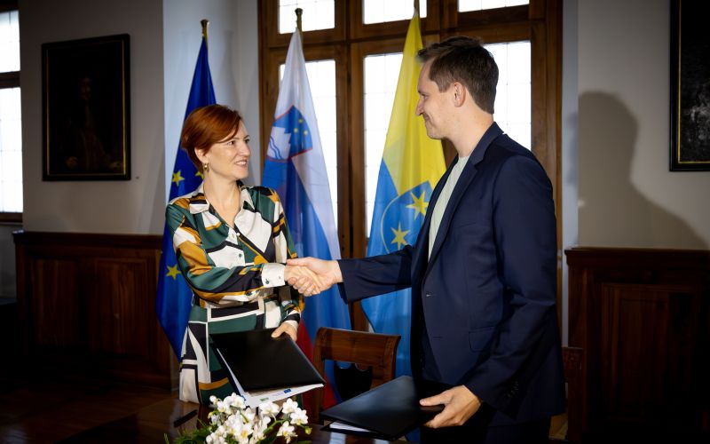 Stara_grofija_podpis_pogodbe_25_8_2025_foto_Nik_Jarh_9.jpg