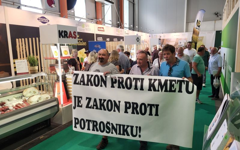 agra, prasicereja, protest, kastracija-pujskov