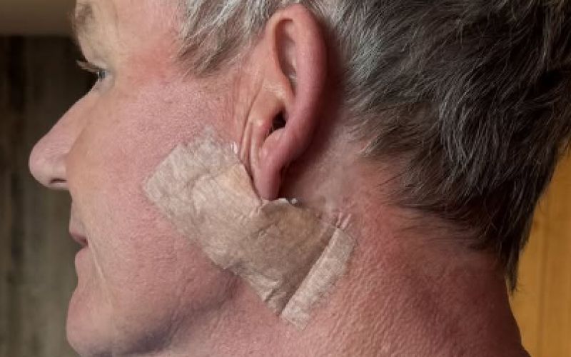 Gordon Ramsay - Svoje oboževalce in sledilce je opomnil, da ne pozabijo na kremo za sončenje, saj nj