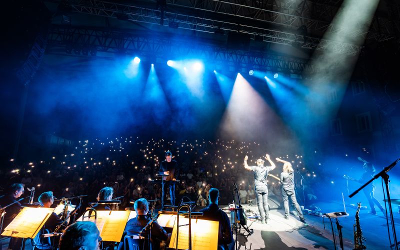 Hamo & Tribute 2 Love - Zaigrali so 19 skladb, prvič tudi štiri s še neizdanega albuma.