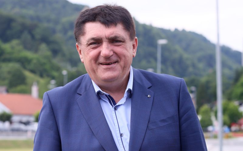 Misja ležeče.jpg