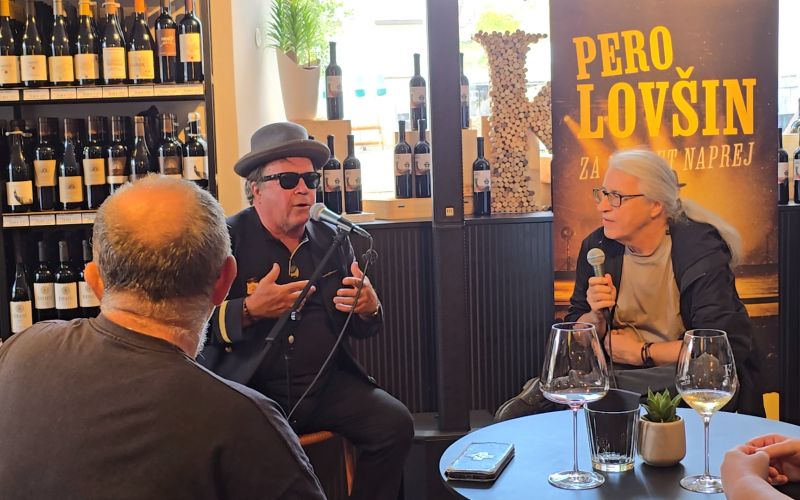 Pero Lovšin - !!Pero Lovšin je predstavil svoj novi album Za sto let naprej.