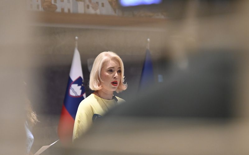 Urška Klakočar Zupančič.jpg