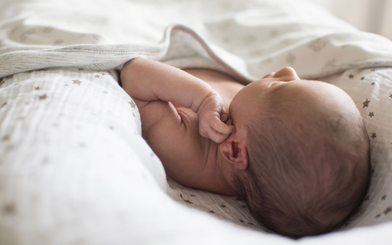 novorojenček, dojenček