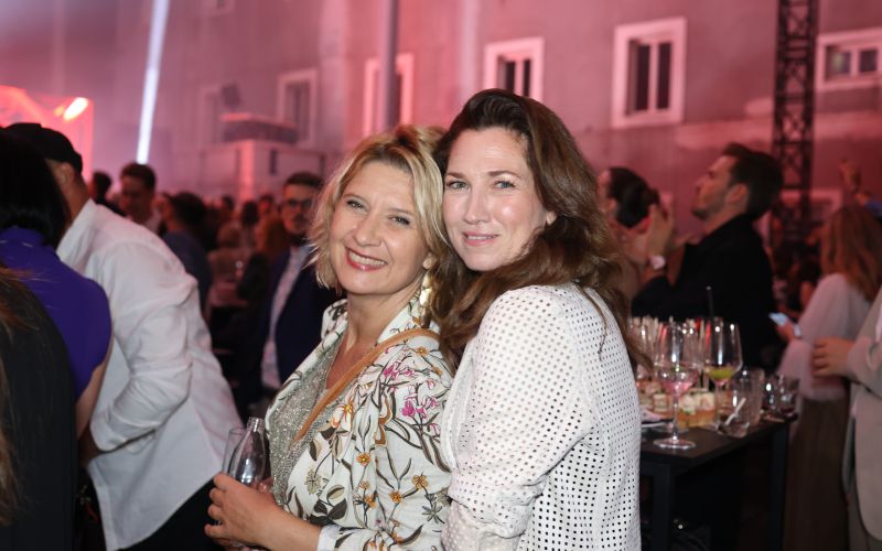 promenada, Vesna Pernarčič, Sabina Kogovšek