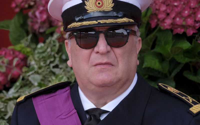 Belgijski princ Laurent - Belgijski princ Laurent je po 25 letih priznal, da ima nezakonskega sina.