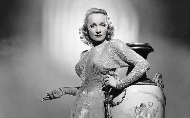 Enkratna, skrivnostna, nepozabna, hipnotična, Marlene Dietrich, eno največjih imen filmske zgodovine