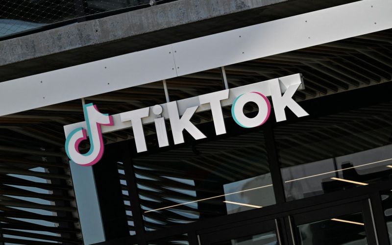 tik tok.jpg