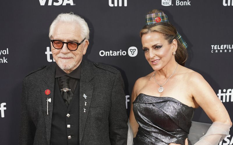 Brian Cox - Priljubljeni igralec Brian Cox je na premiero filma prišel v kiltu, ki je povzročil manj