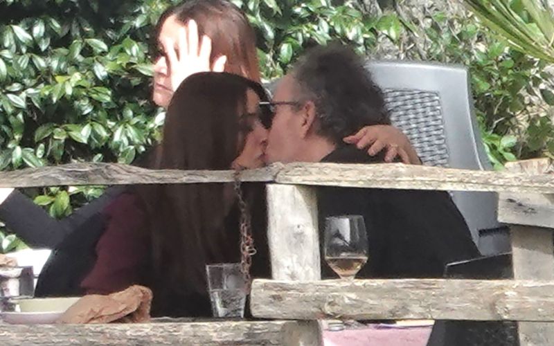 Tim Burton in Monica Bellucci (2).jpg