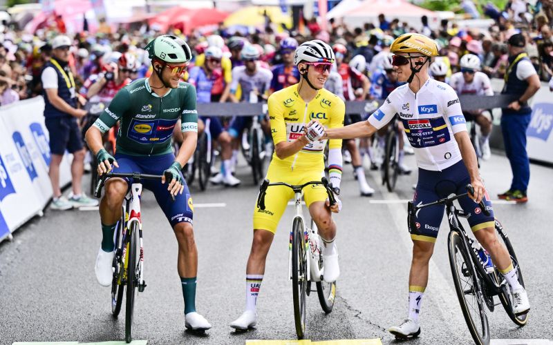 tadej pogačar remco evenpoel.jpg