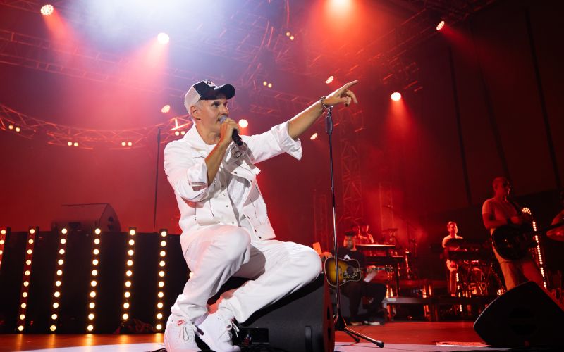 Flirrt - Na koncertu so s pomočjo oboževalcev posneli videospot za novo pesem Blizu.