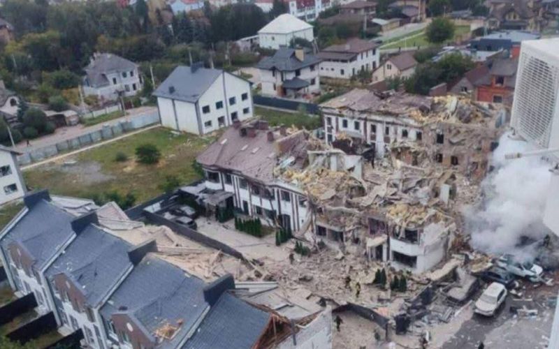 napad, kijev, porušene stavbe.jpg