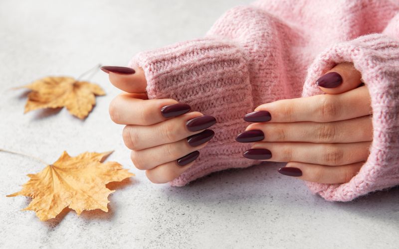 plum nails, sliva.jpg