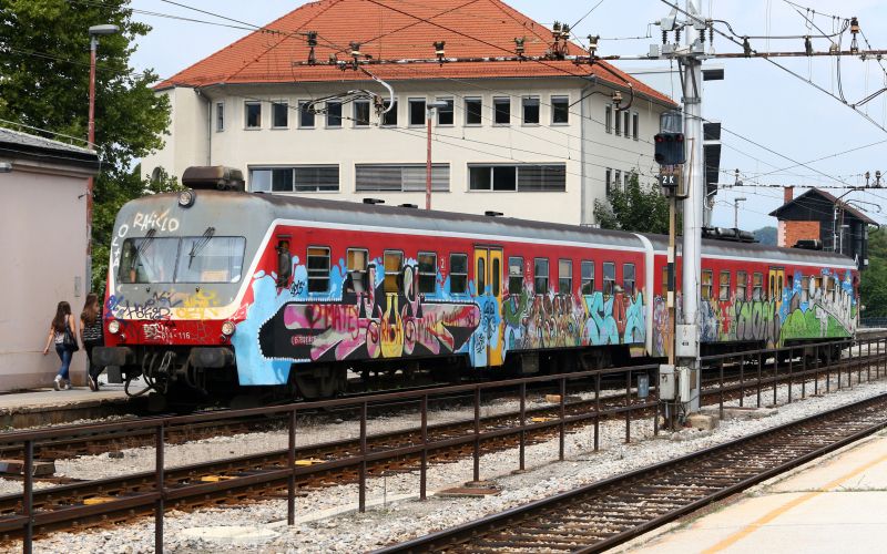 vlak, zamuda, javni-promet, celje, sentjur