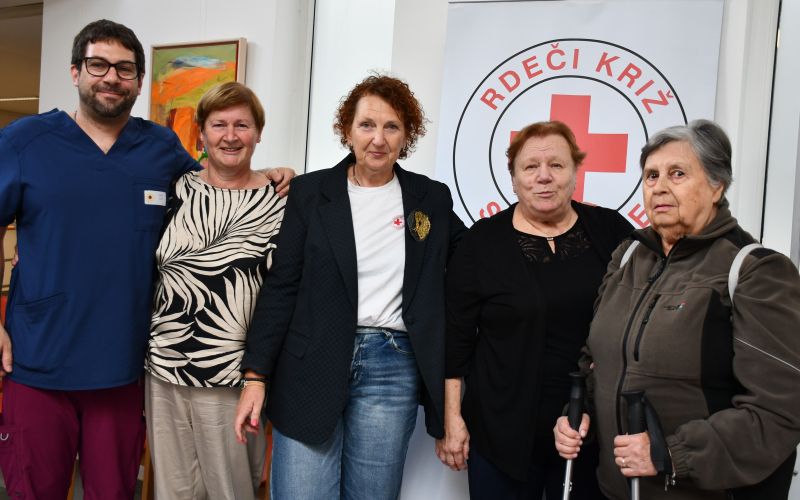 Organizatorji in sodelujoči na prireditvi_FotoH.Murgelj.JPG
