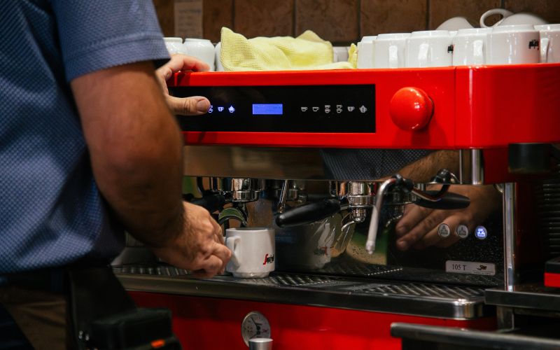 simbolična, gostinstvo, gostilna, kavni-aparat, kava, kavomat, kave