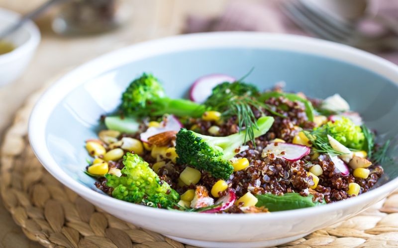 Kvinoja, brokoli