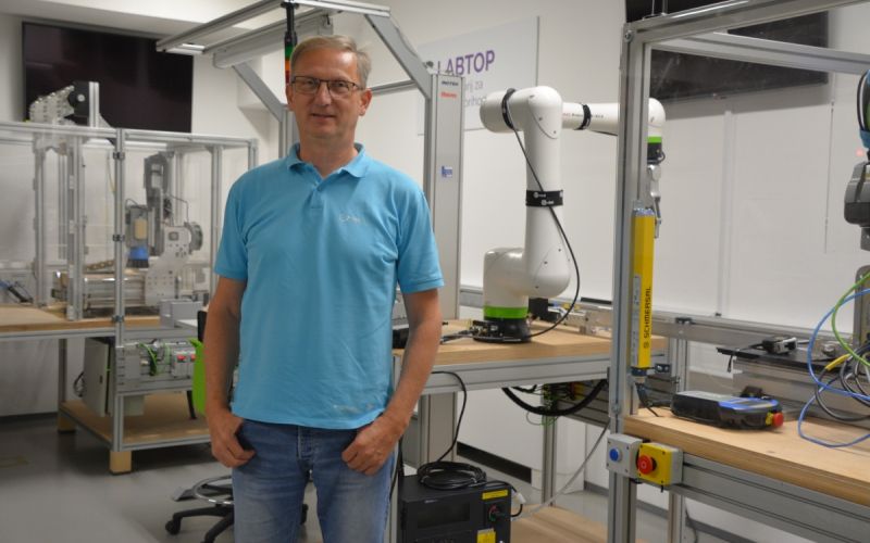 rc_nm_f_bratkovic_lab.JPG