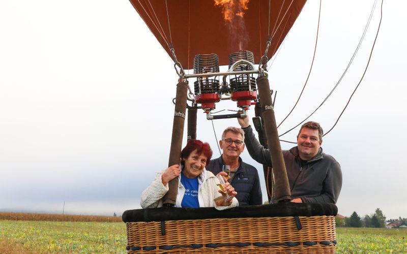 polet-z-balonom, 80-nagrad-za-80-let-novega-tednika, 80-let-novega-tednika, nagrada, glavna-nagrada