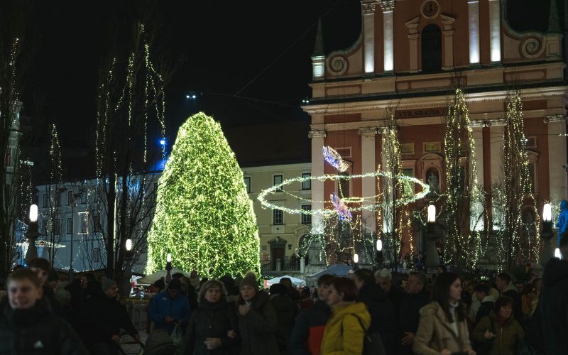 Ljubljana december okrasitev lučke