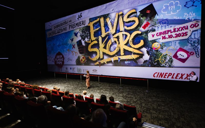 Elvis Škorc - Elvis Škorc je s svojimi težavami in zapleti na predpremieri napolnil kar dve dvorani.