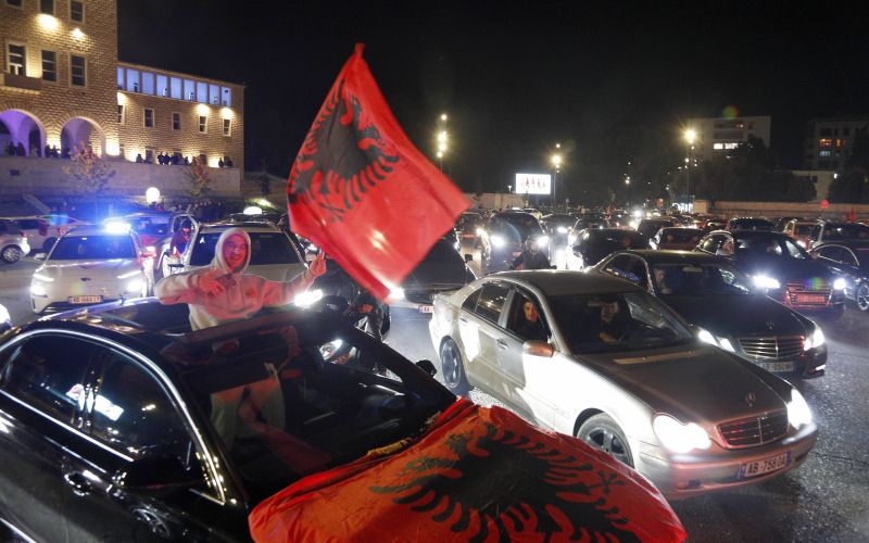 albanija navijaci.jpg