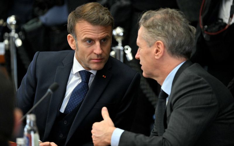 macron golob.jpg