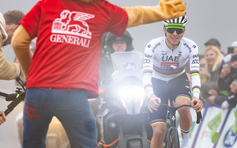 Tadej Pogačar v cilju na Krvavcu.jpg