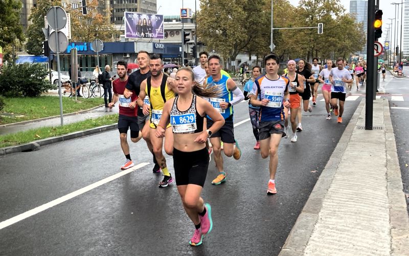 ljubljanski-maraton, ljubljana, tekacica