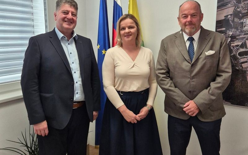 D43_SentjernejVeleposlanik.jpg