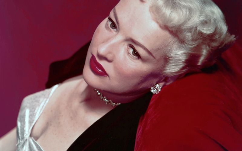 Betty Grable je bila preprost in nezlagan obraz Hollywooda 40-ih v času vojne, ki je znala s svojim