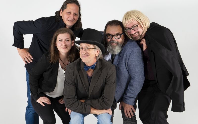 zmelkoow - !!Zmelkoow se pripravljajo na prav posebno praznovanje.