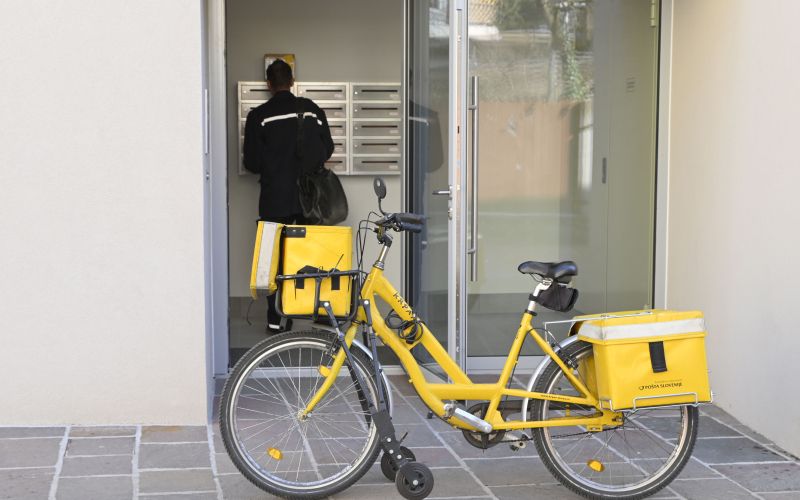 poštar, dostava, nabiralnik.JPG