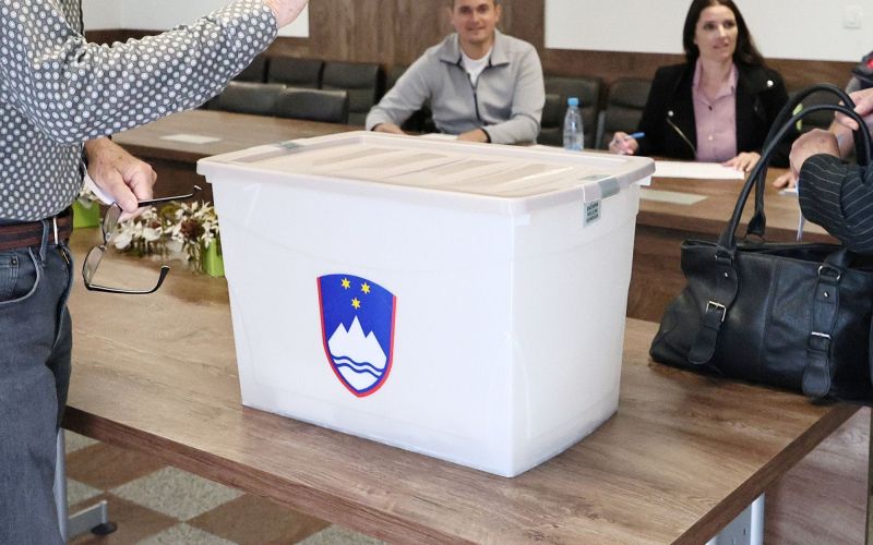 volitve volilna skrinjica.jpg