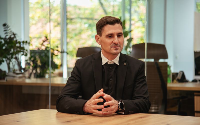 aleksander-erniša, evengeličanski-škof, evengeličanska-cerkev