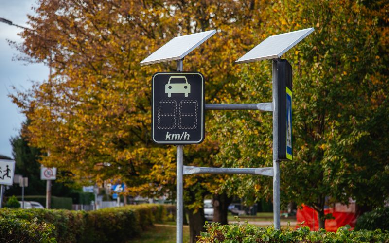 simbolična, hoja, prehod-za-pešce, zebra, pločnik, pešec, vid-zebra, promet