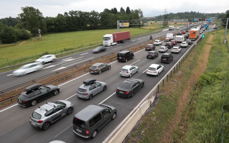 promet, gneča, avtocesta, zastoj