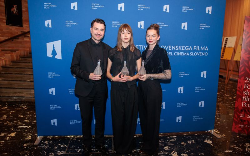 Saša Tabaković, Jara Sofija Ostan, in Mina Švajger