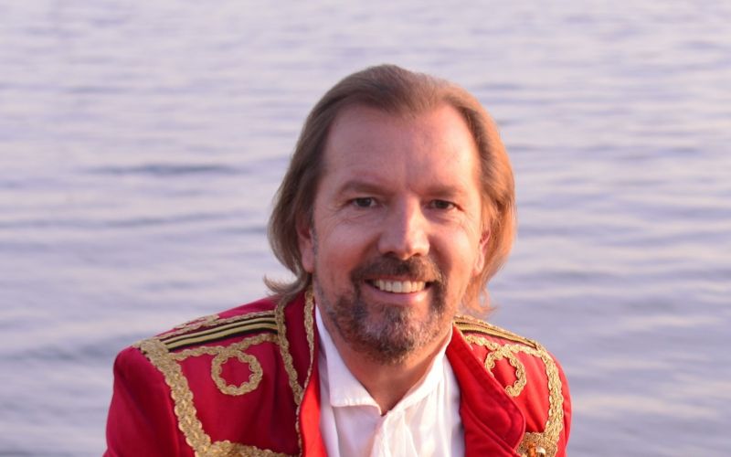 Gianni Rijavec se bo v naslednjih mesecih mudil na turneji z naslovom Sentimenti, s katero obeležuje