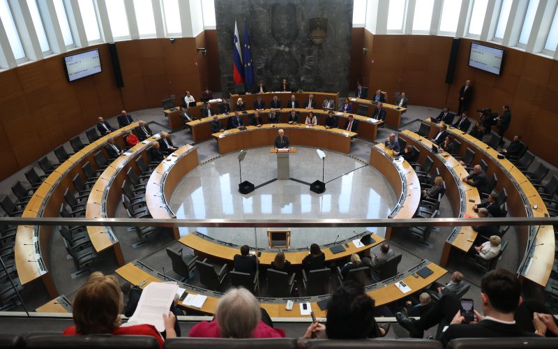 dz pirc musar sds dvorana drzavni zbor parlament.jpg