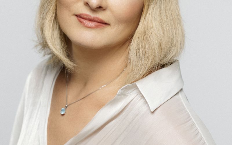 Tanja Ribič v predstavi odstre precej tančic s svoje duše. Naslednja bo na sporedu 11. decembra