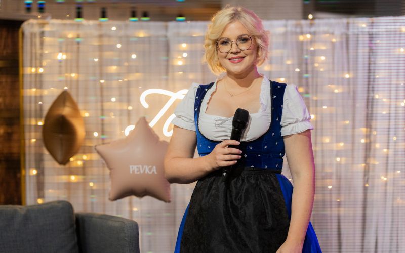 Darja Gajšek, Veseljak v živo