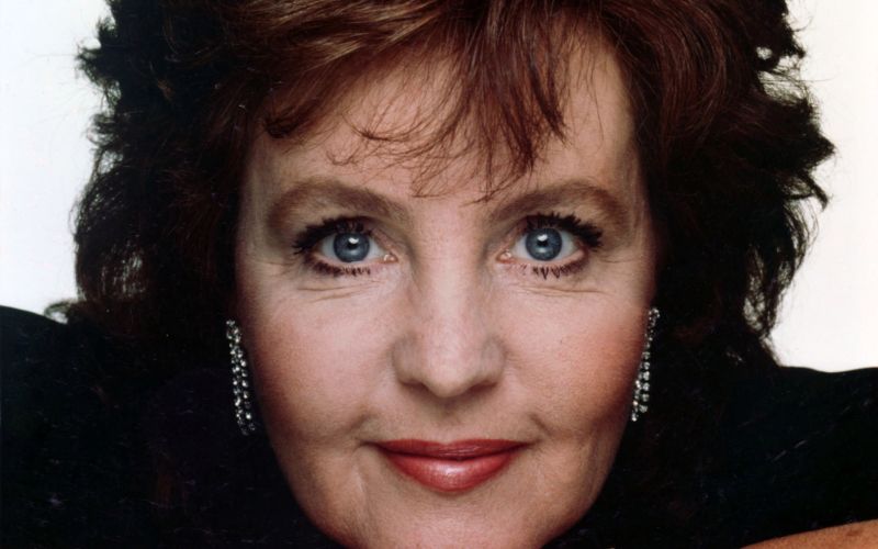 Pauline Collins je bila najbolj znana po svoji vlogi Shirley Valentine, ki jo je igrala tudi na odru
