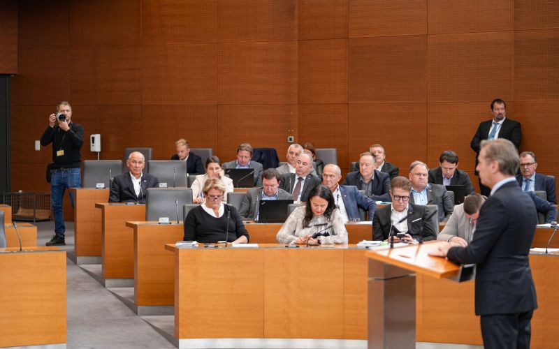 poslanci sds, robert golob.jpg