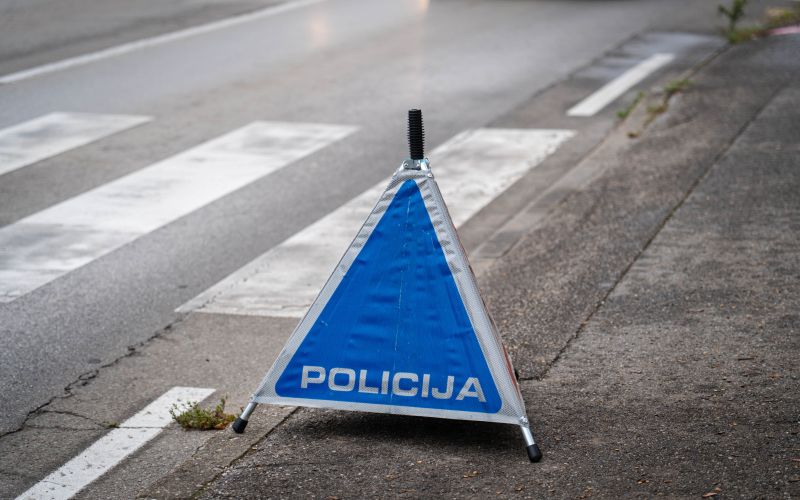 policija